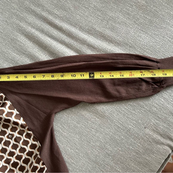 Purificacion Garcia Knit Brown Abstract Print Logo Preppy Blouse Top Size S - Picture 9 of 9